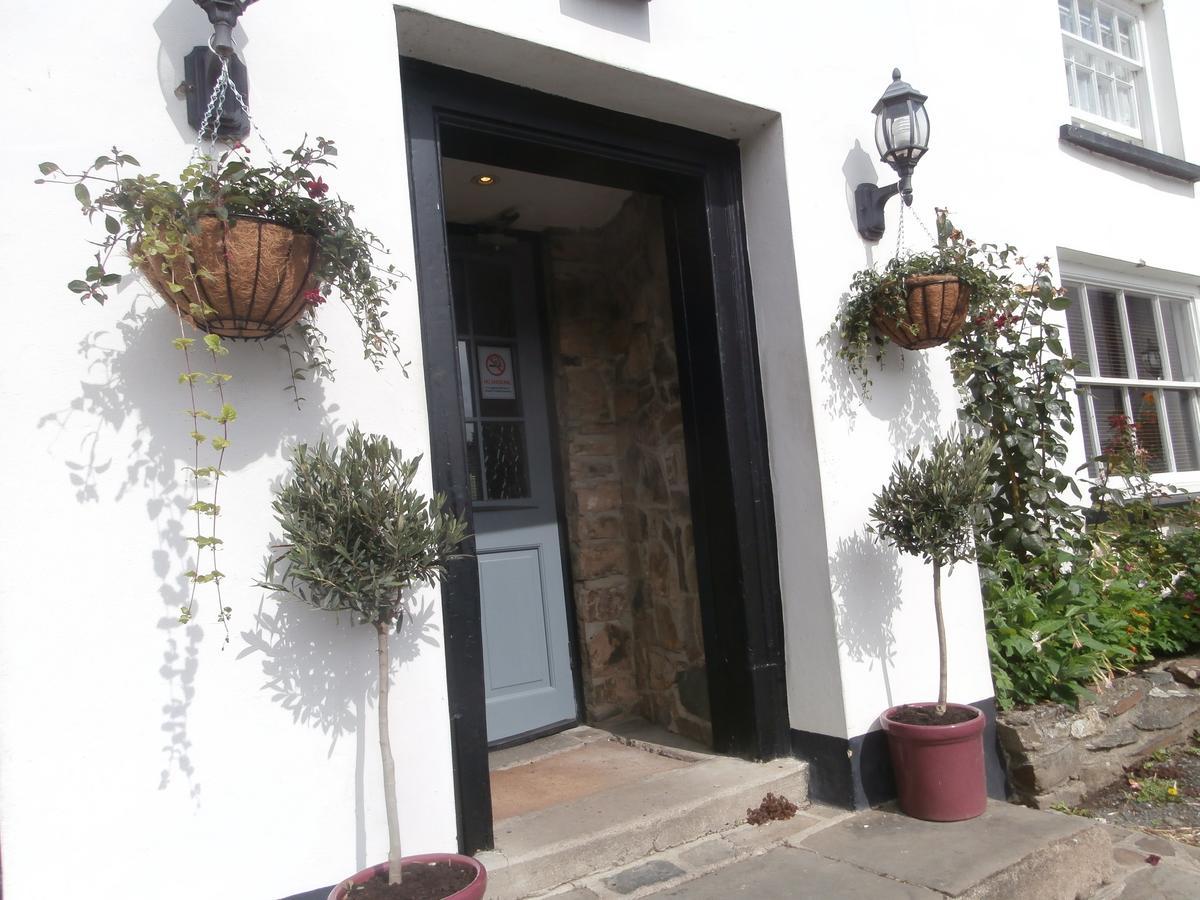 Rams Head Inn Dolton ภายนอก รูปภาพ