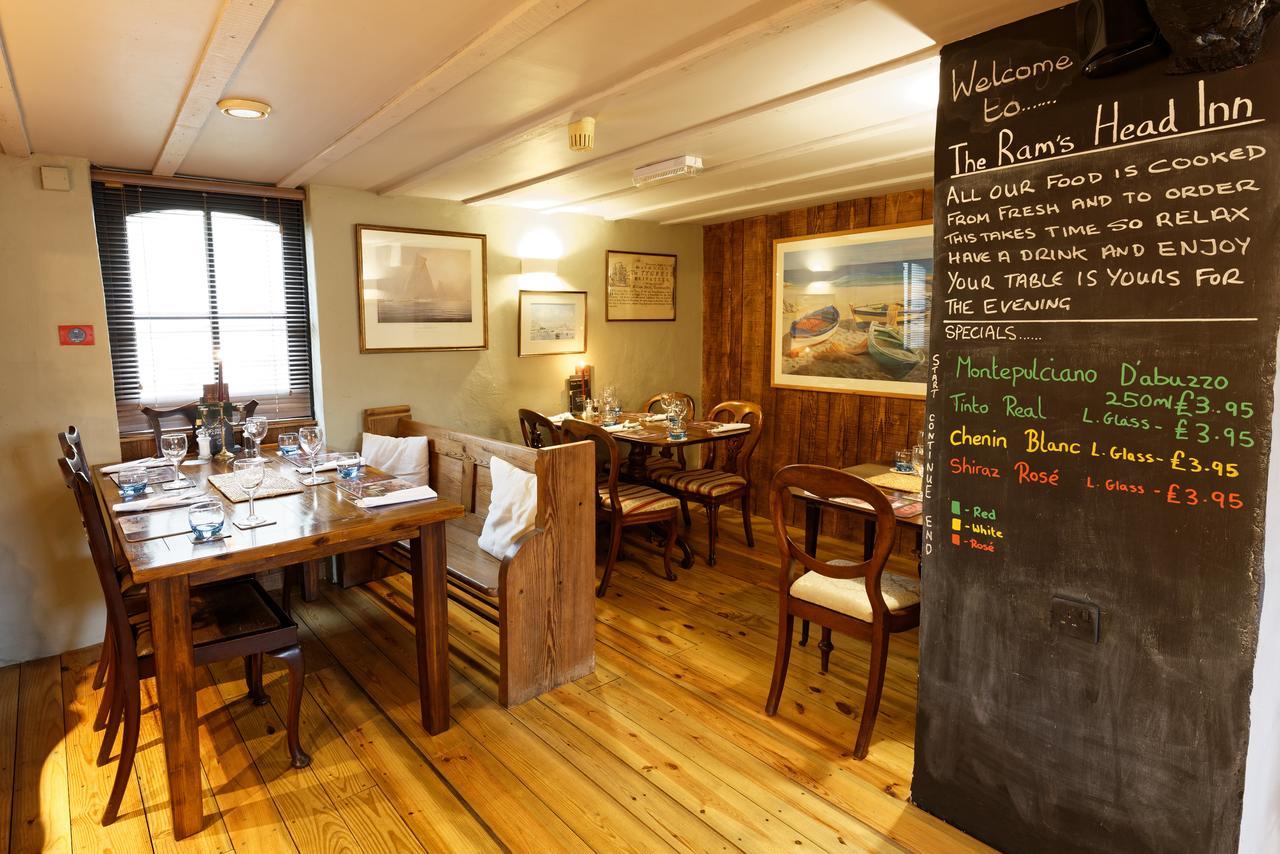 Rams Head Inn Dolton ภายนอก รูปภาพ