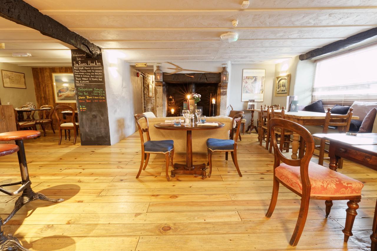Rams Head Inn Dolton ภายนอก รูปภาพ