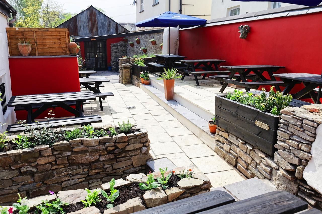 Rams Head Inn Dolton ภายนอก รูปภาพ
